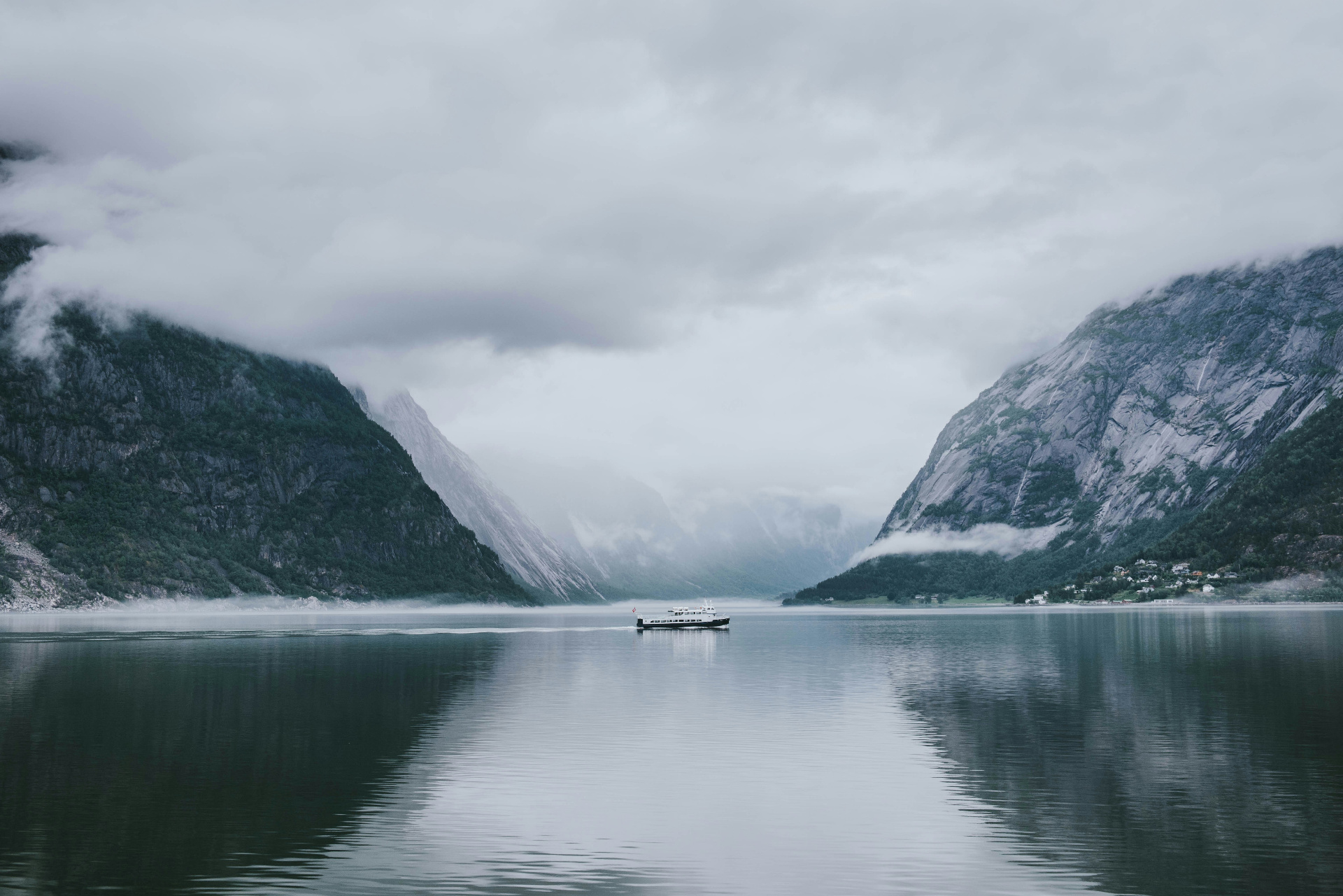 Norsk fjordlandskap